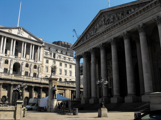 Image of the Bank of England building